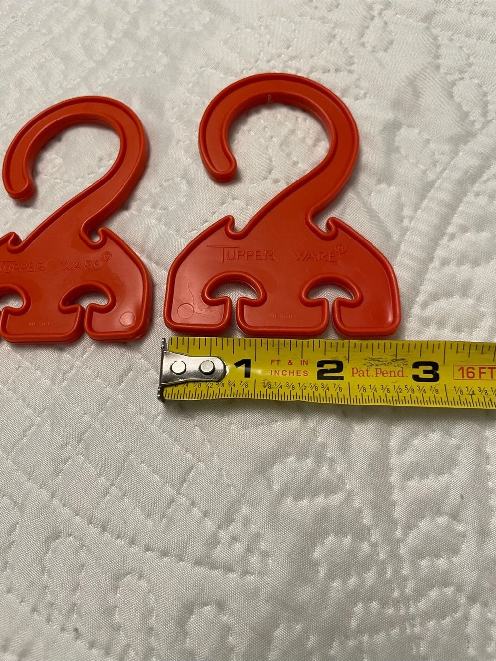Set of 4 Vintage Tupperware HANG IT ALL Mini Hangers LIKE NEW